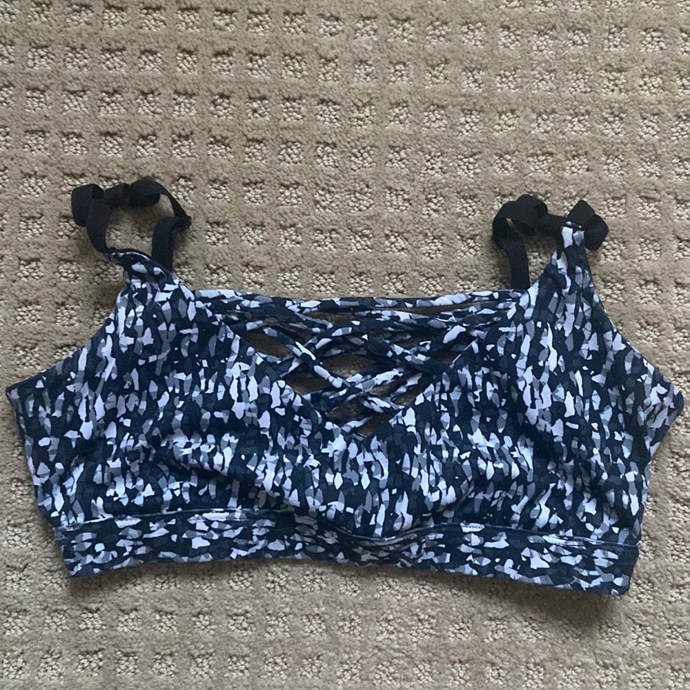 Fabletics sports bra